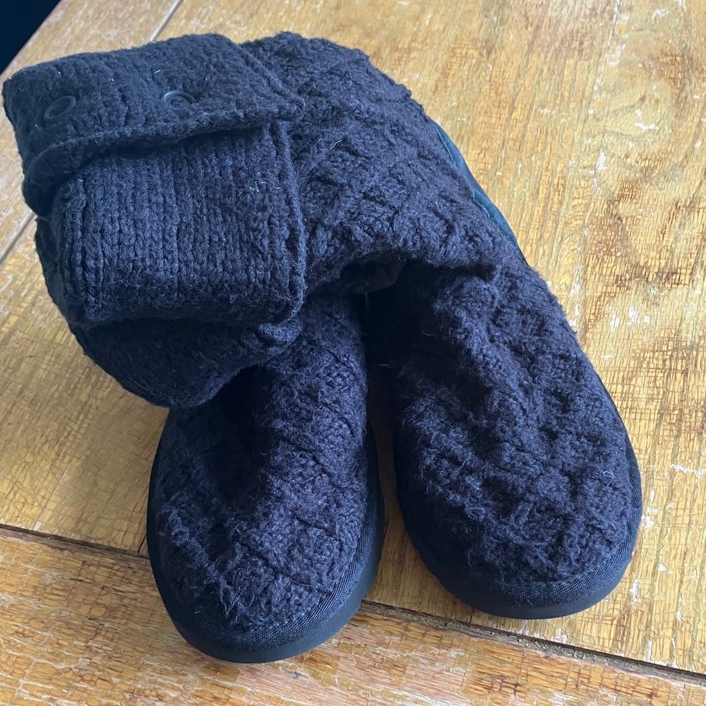 UGG Black/Mauve Knit Boots with Button Detail